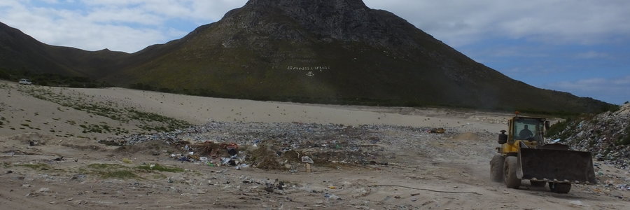  Een van die selle by Gansbaai se stortingsterrein wat nog vir 18+ jaar vir gebruik geskik sal wees